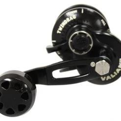 Accurate Boss Valiant Lever Drag Reels Special Edition - Black