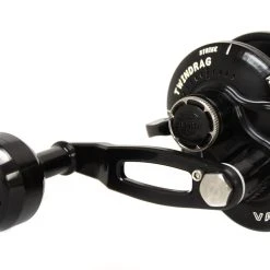 Accurate Boss Valiant Lever Drag Reels Special Edition - Black